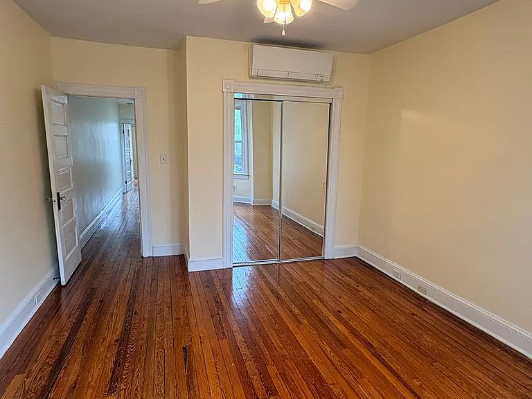 620 W 33rd St — Photo 15