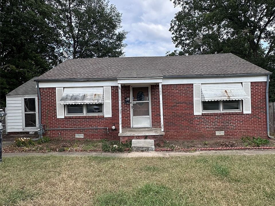 1st image of 567 S Lakewood Ave