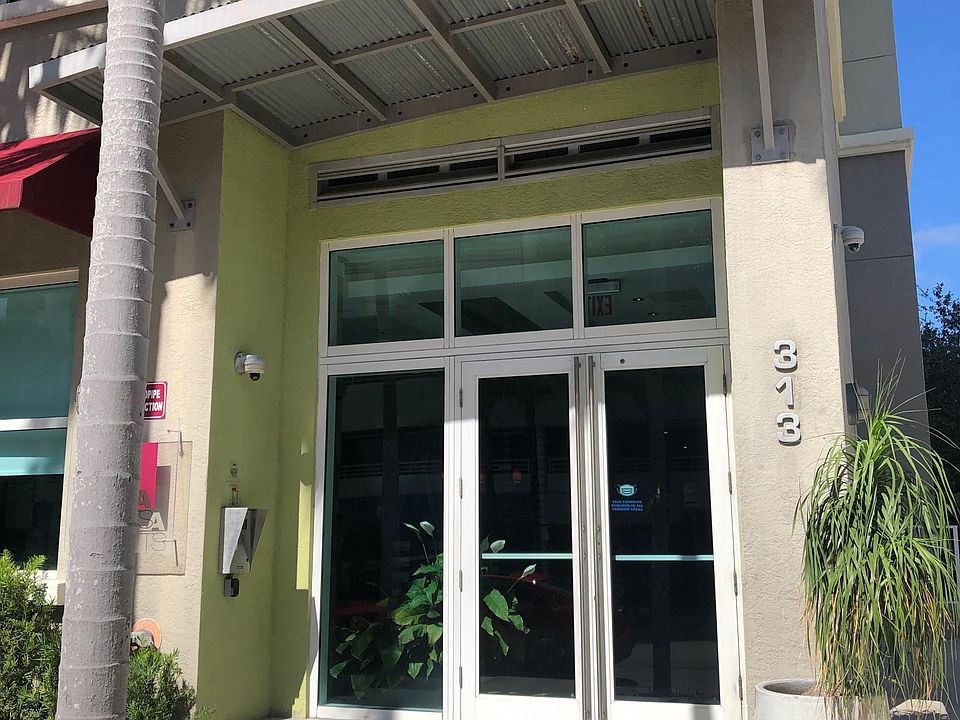 1st image of 313 NE 2nd St APT 401