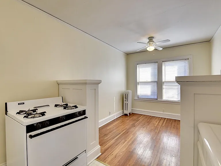 587 Grand Ave #201 — Photo 6