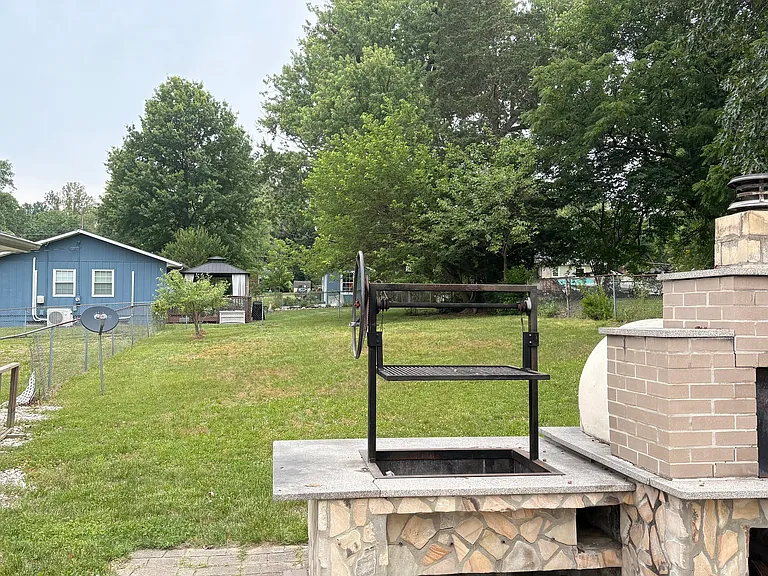 14651 Pratt St — Photo 17