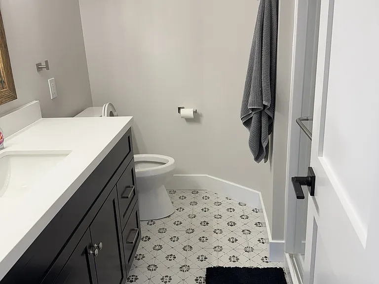 2207 Boxwood Ln — Photo 4