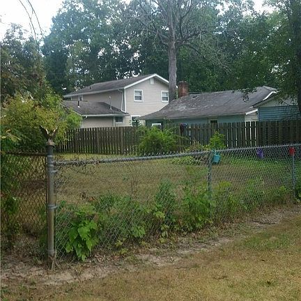5th image of 335-336 Dawnshire Dr