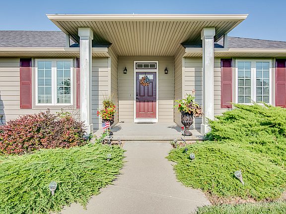 3rd image of 5311 Terra Heights Dr