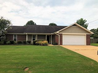 2605 Mahogany Dr, Tupelo, MS 38801