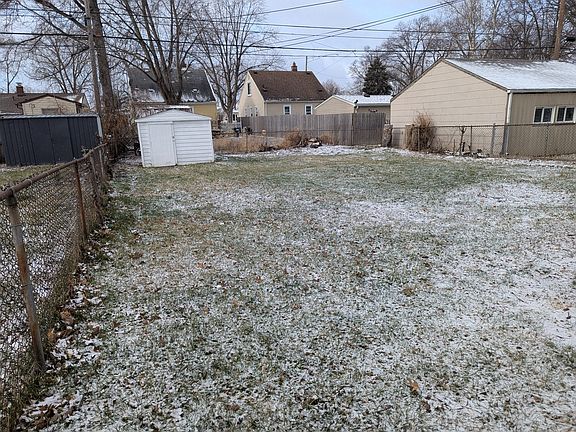 4th image of 29147 Tawas St
