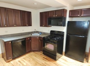 7619 N Sheridan Rd, Chicago, IL 60626