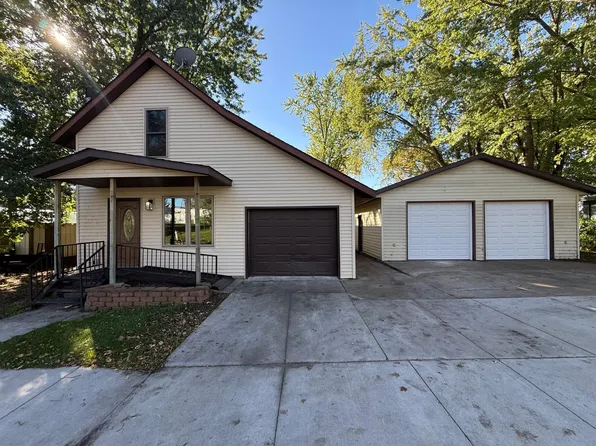 525 Lake St, Sauk Centre, MN 56378