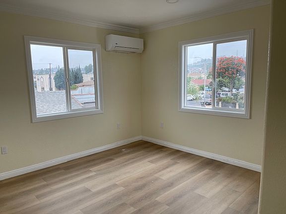 each area includes efficient ac/heat unit.