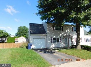 11 Natalie Ln, Cleona, PA 17042