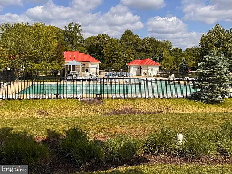 624 Ravenwood Dr — Photo 27