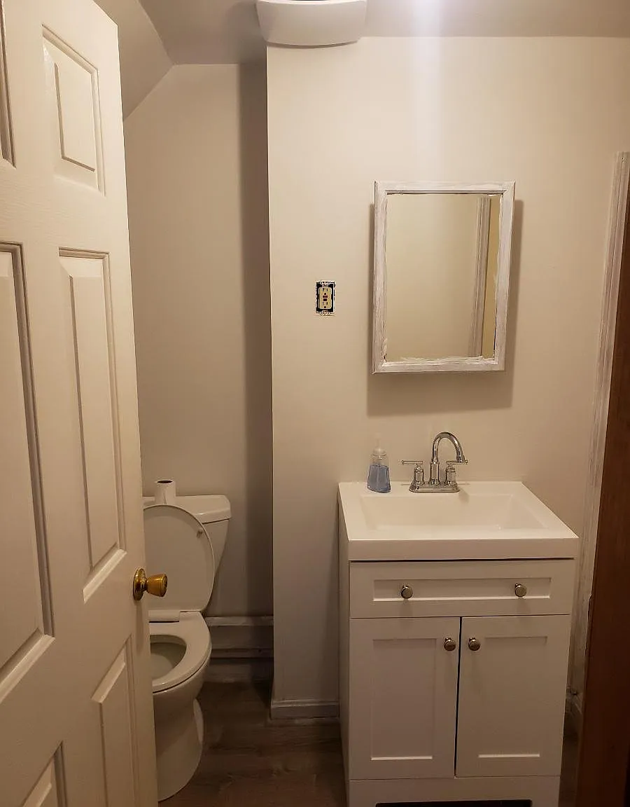 8 Webster St — Photo 2