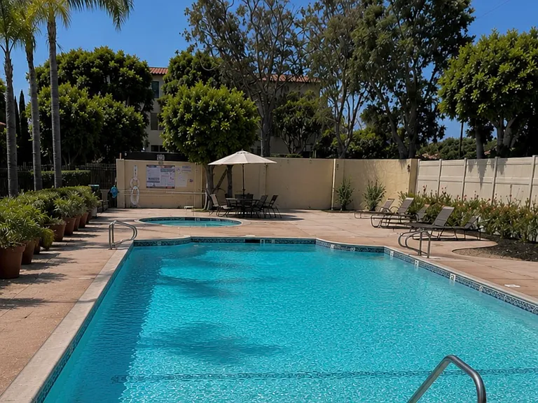 12720 Burbank Blvd #305 — Photo 16