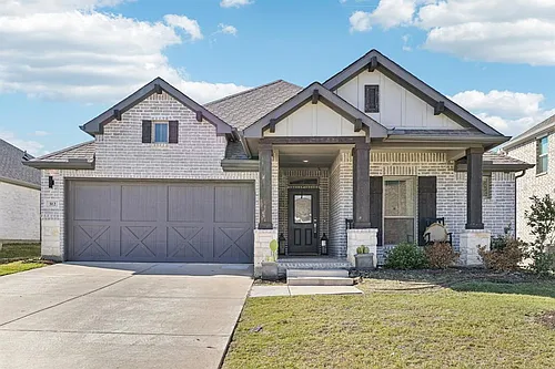 312 Scenic Point Dr Photo 1