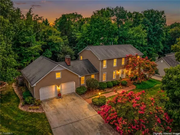 1203 Brookfield Ct, High Point, NC 27262