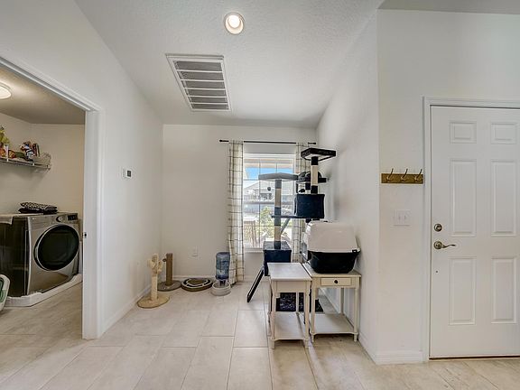 3rd image of 620 Jaxson Blvd