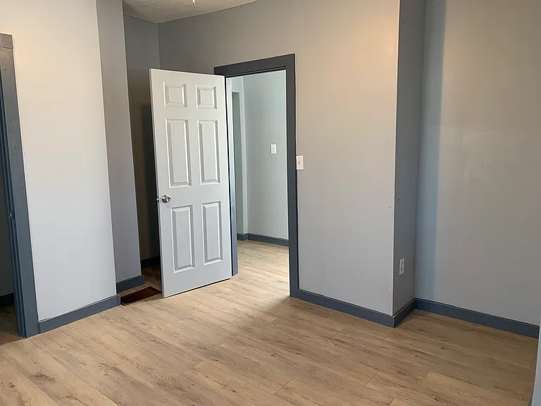 1504 Linden St — Photo 13