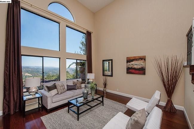 1st image of 4922 Stoneridge Ct