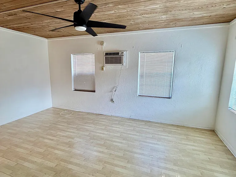 1101 N Federal Hwy #3 — Photo 6