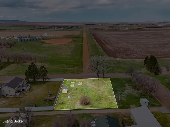 3rd Ave W, New England, ND 58647