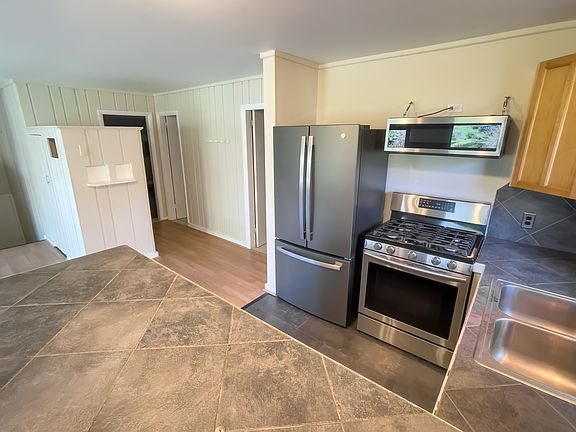 5th image of 257 Meadow Ln #2