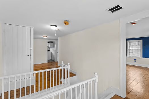 4th image of 80 Lafayette Rd #2
