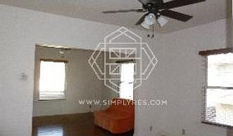 4th image of 412 22nd Ave NE