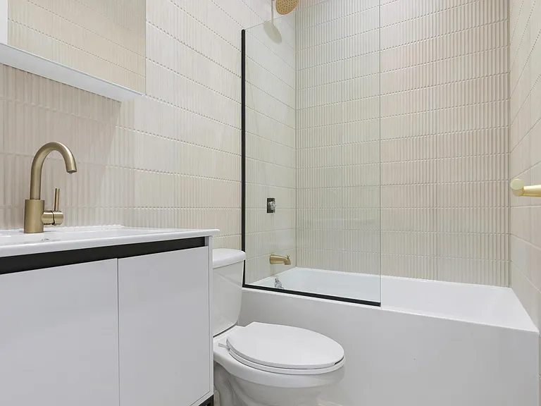 690 Onderdonk Ave #3A — Photo 11