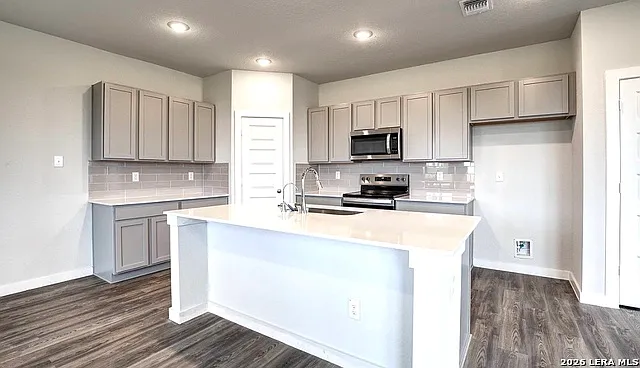 2563 Rambo Dr — Photo 5
