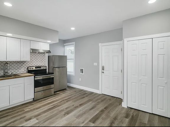 3rd image of 2150 E Cumberland St APT 5