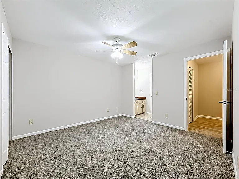 2113 NE 38th Ave — Photo 29