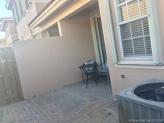 4th image of 204 Las Brisas Cir #204