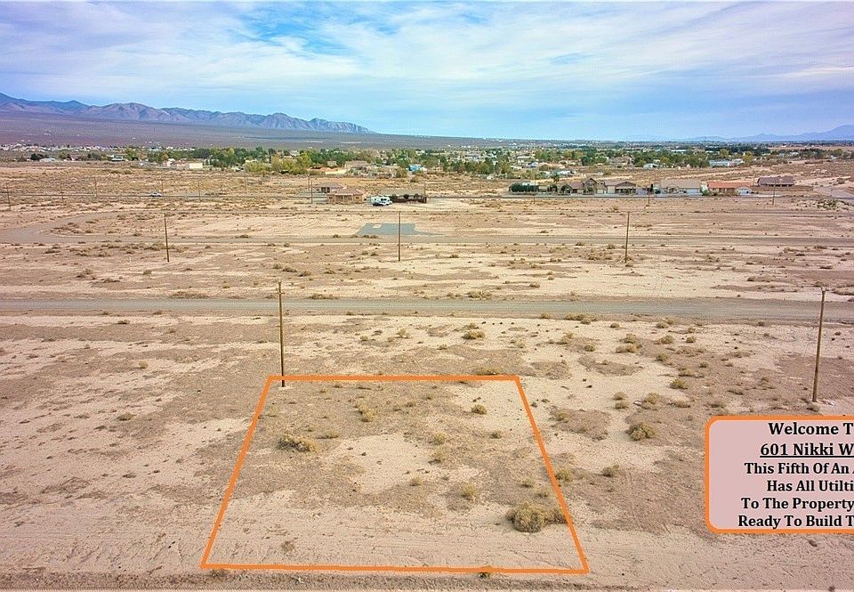 1st image of 601 W Nikki Way