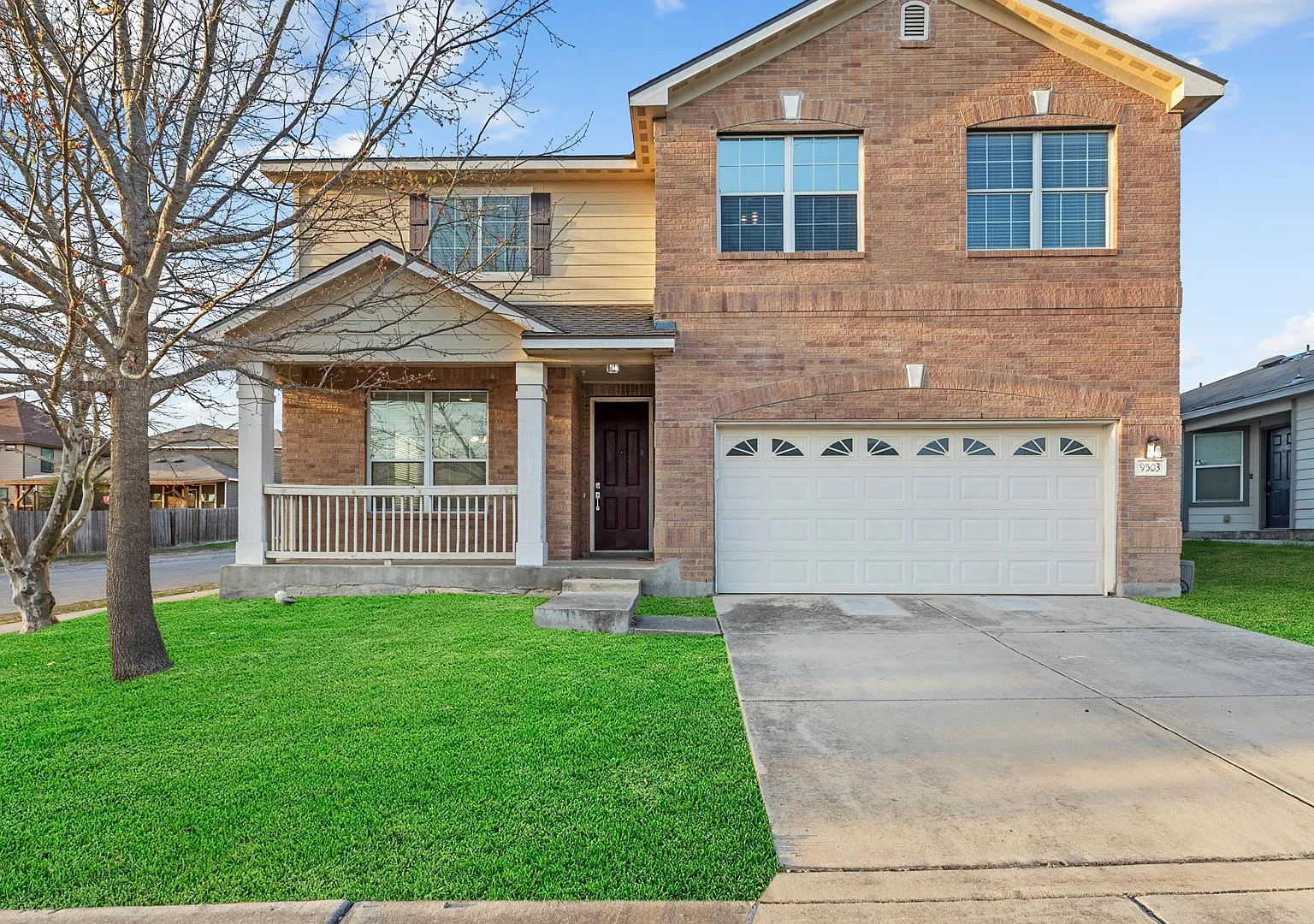 3 bed, 2.5 bath, 2440 sqft, $1,850 — Photo 1