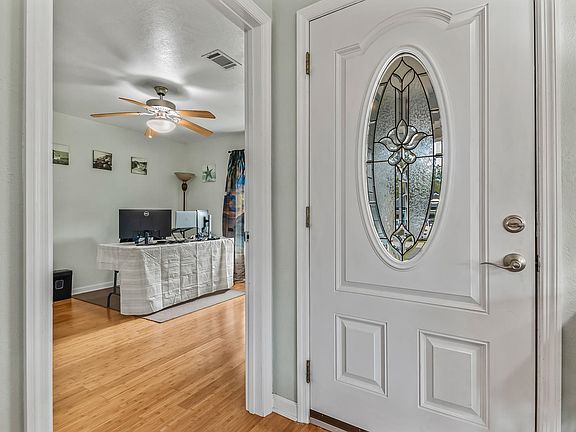 5th image of 50 Melody Ln