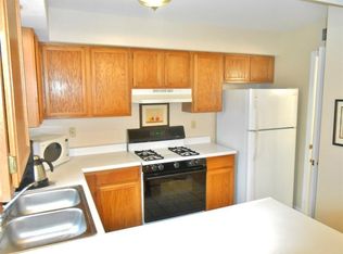 119 Beacon Dr, Hobart, IN 46342