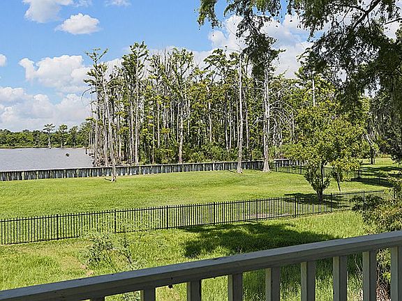 5th image of 2835 Lakeshore Dr