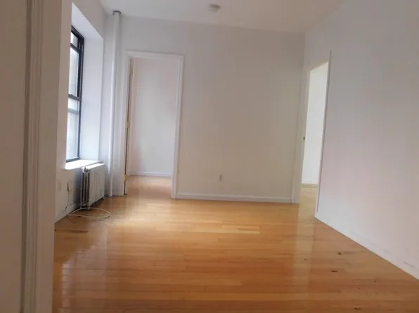 216 East 10th Street image 4 of 11