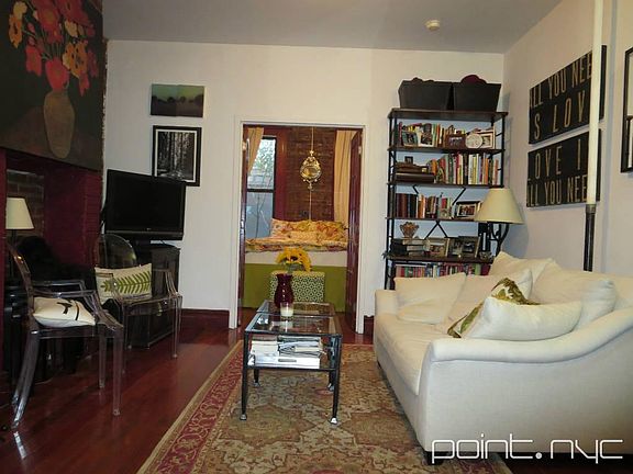 5th image of 247 W 11th St APT 04