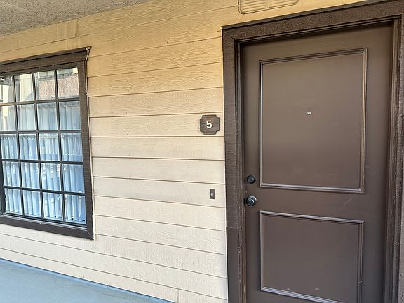 3rd image of 5250 Colodny Dr APT 5