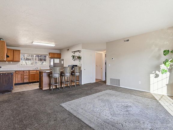 4th image of 8217 E Valleyway Ave #8219