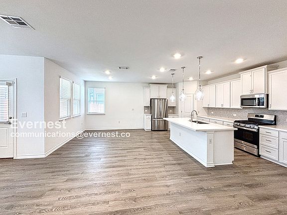 3rd image of 2907 Bronx Dr
