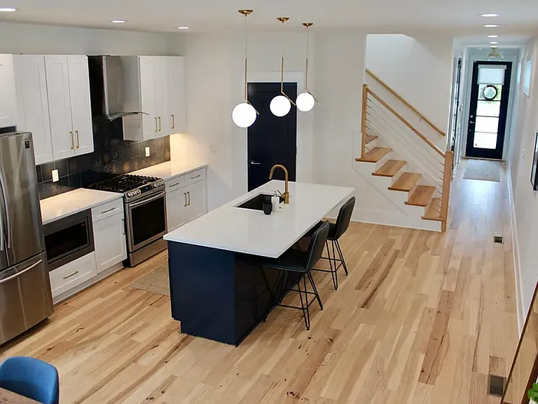 2020 9th Ave N #A — Photo 3