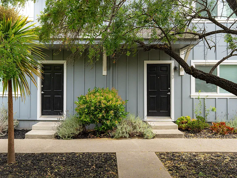 875 30th LANDSCAPING7
