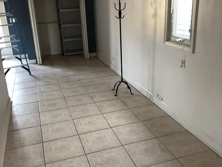 1027 W Oakdale Ave #2 — Photo 6