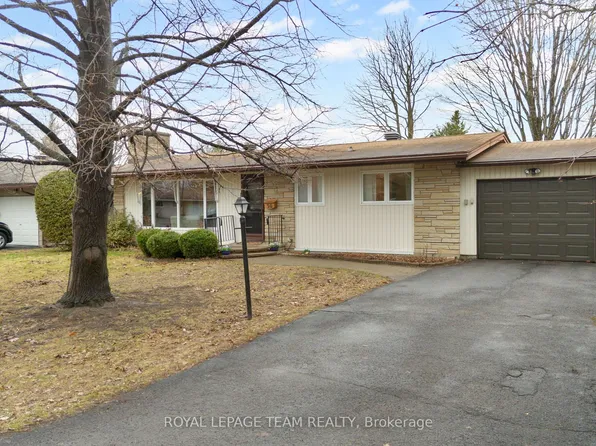 30 Elmsley Cres, Ottawa, ON K2H 6V3
