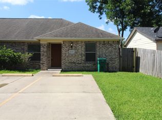 814 Mobile Dr #B, Pasadena, TX 77506