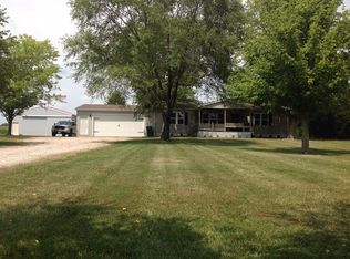 3004 Floraville Rd, Smithton, IL 62285