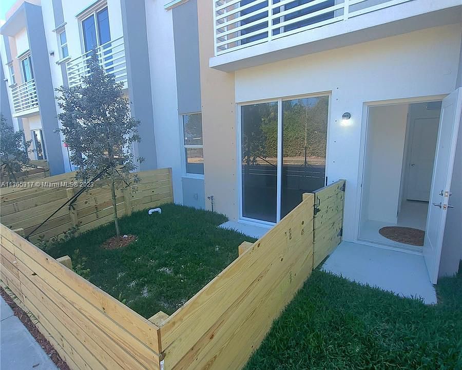 1st image of 24600 SW 129th Ave Unit 9
