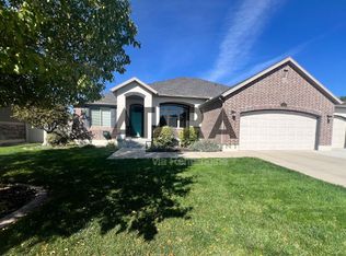 1124 W 2850 S, Syracuse, UT 84075